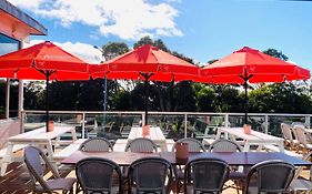 Bridport Bay Inn